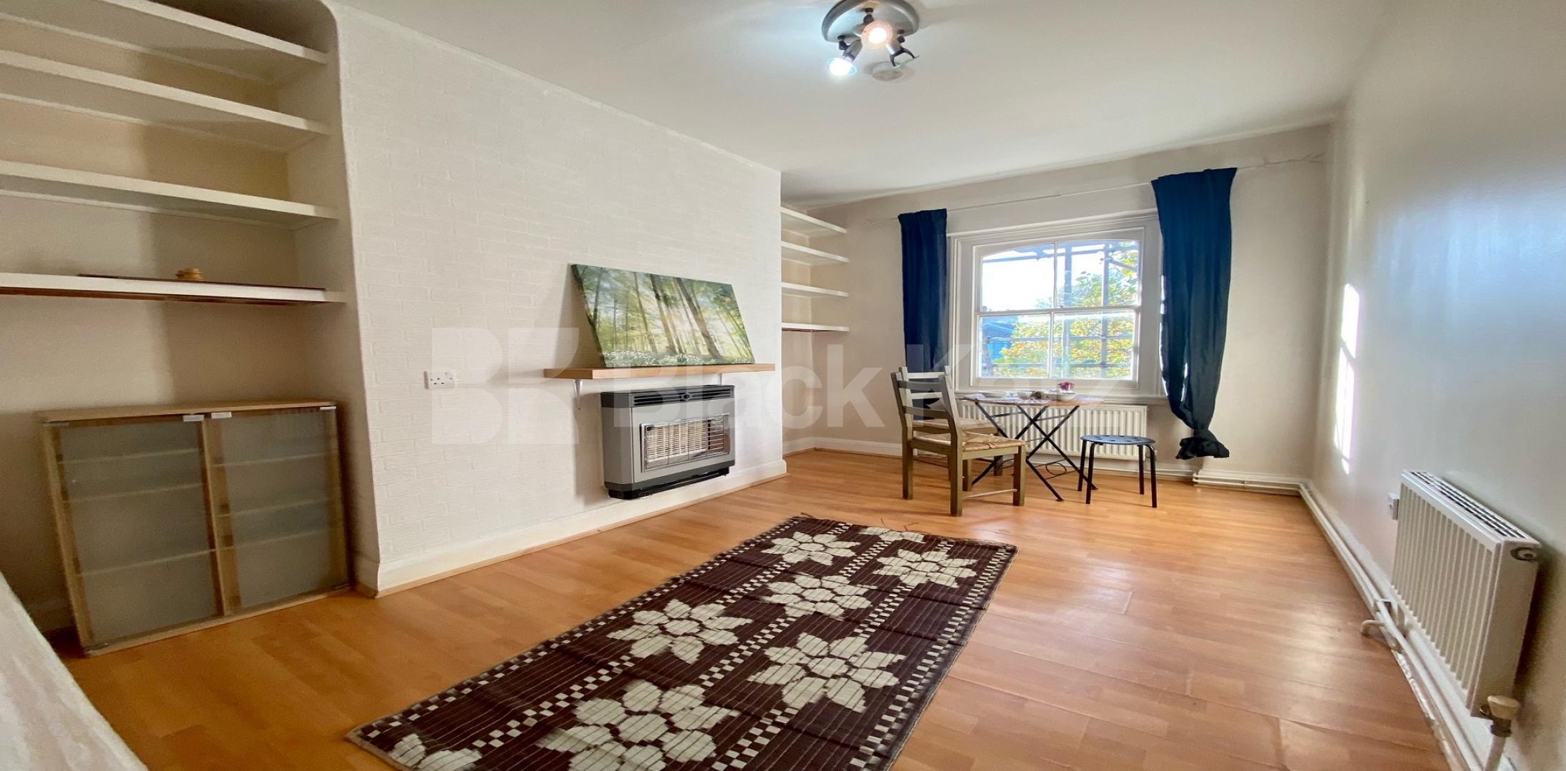 Situated on the top floor of this impressive Victorian house Trafalgar Avenue, Burgess Park